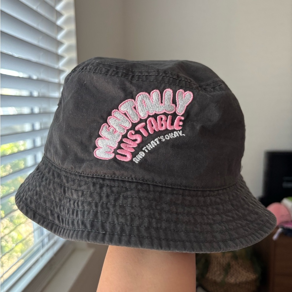 Faded Grey Bucket Hat 🩶🎀